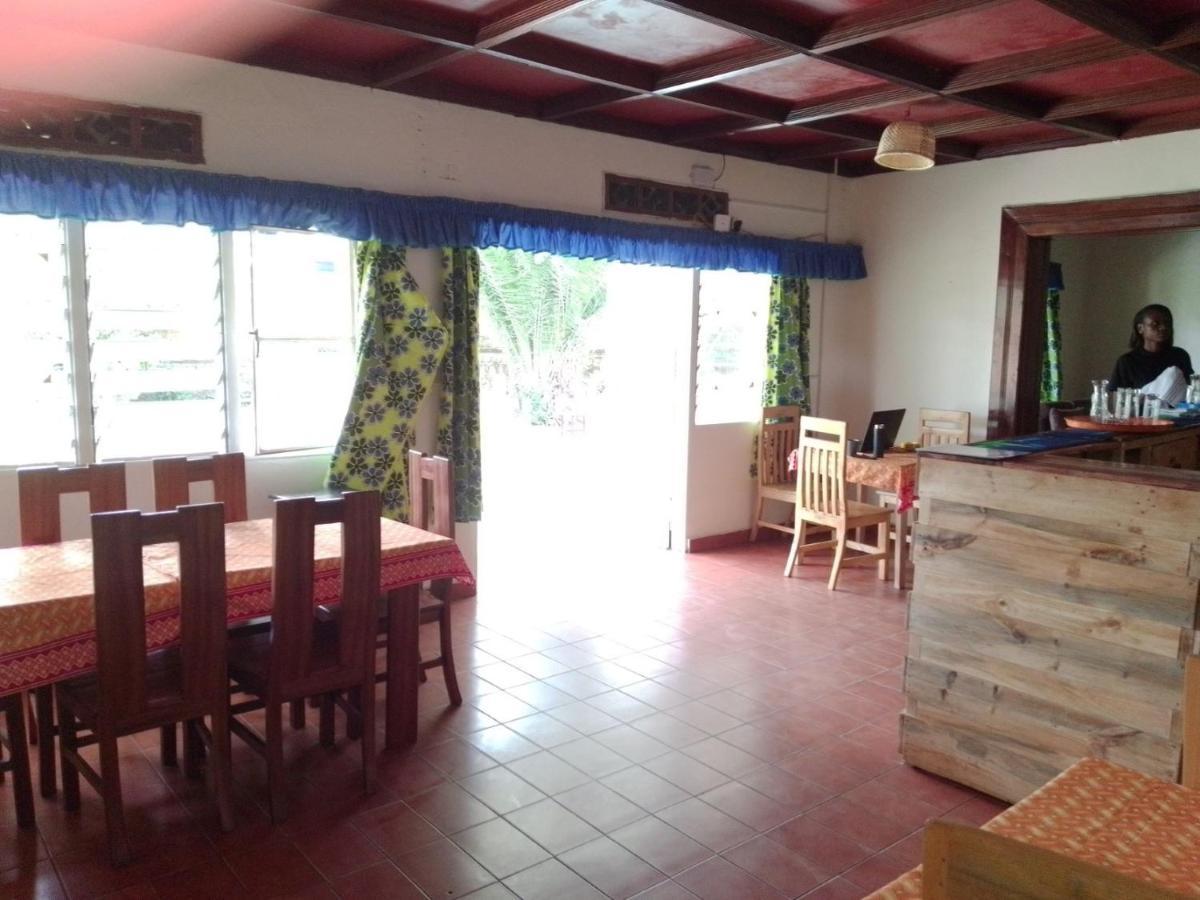 Colibri Taverne & Guest House Gisenyi Eksteriør billede