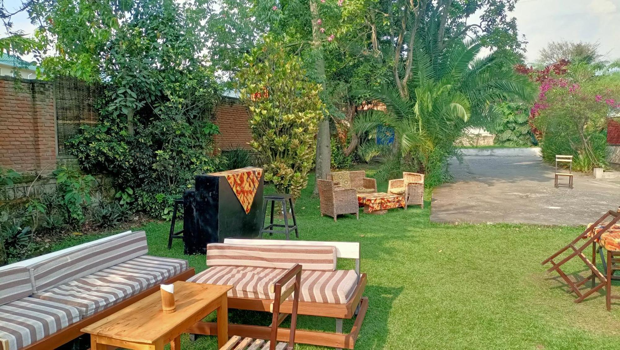 Colibri Taverne & Guest House Gisenyi Eksteriør billede