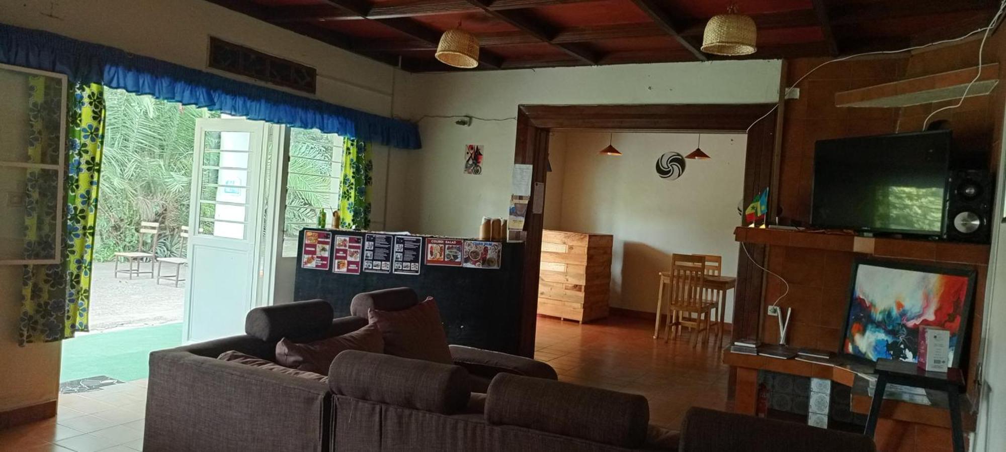 Colibri Taverne & Guest House Gisenyi Eksteriør billede